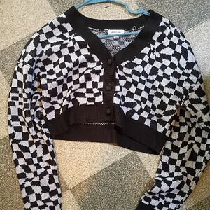 Chic Checkered Cropped Cardigan